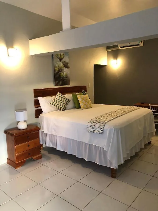 Airport Beach Hotel Montego Bay